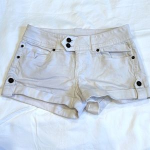 White jean shorts size 24